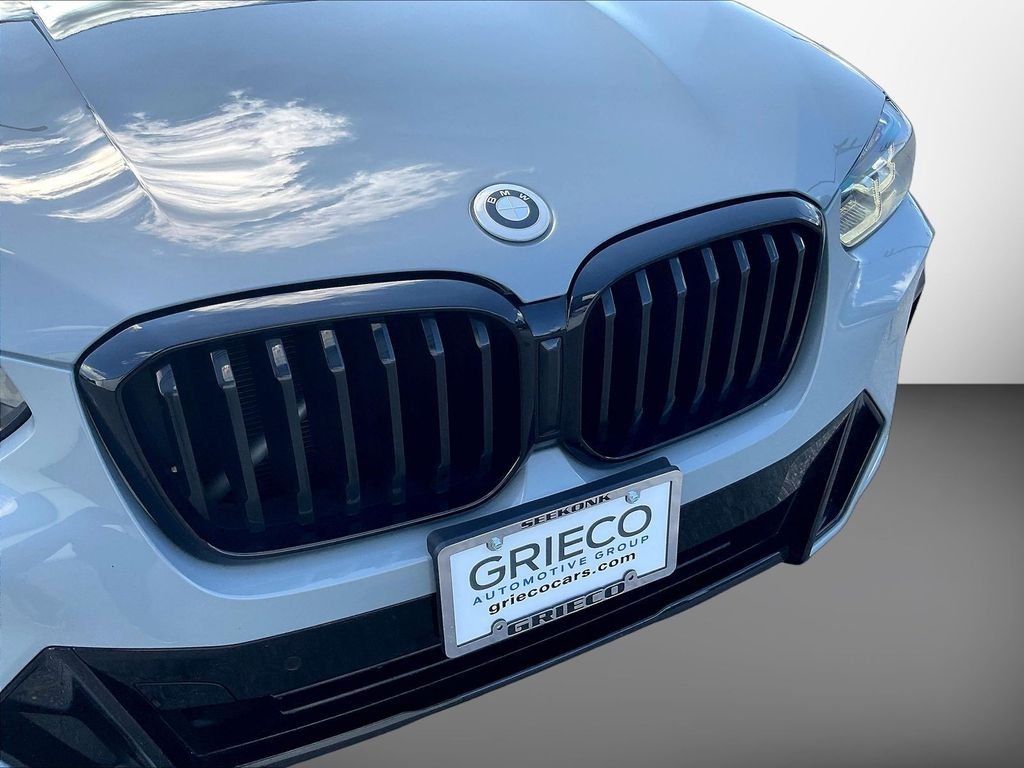Used 2024 Gray BMW xDrive30i image 35