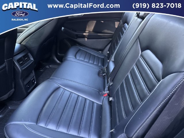 Used 2023 Gray Ford SEL image 18