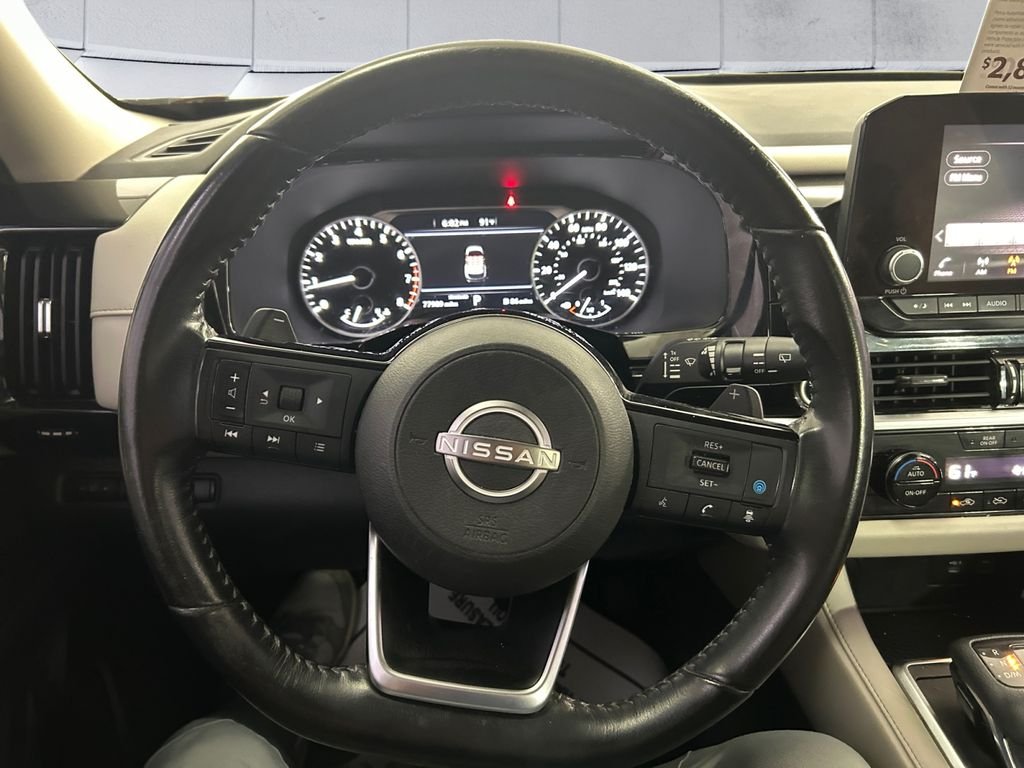 Used 2022 Blue Nissan SV image 9