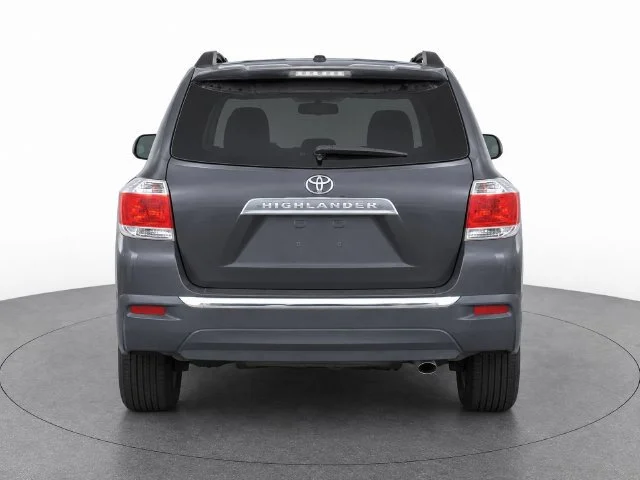 Used 2011 Magnetic Gray Metallic Toyota Base image 6