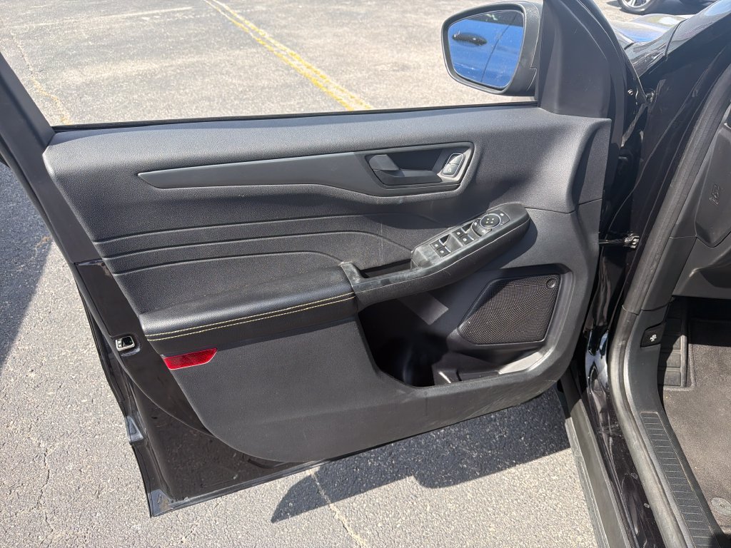 Used 2023 Black Ford Active image 12