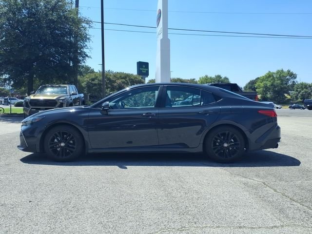 Used 2025  Toyota SE image 4
