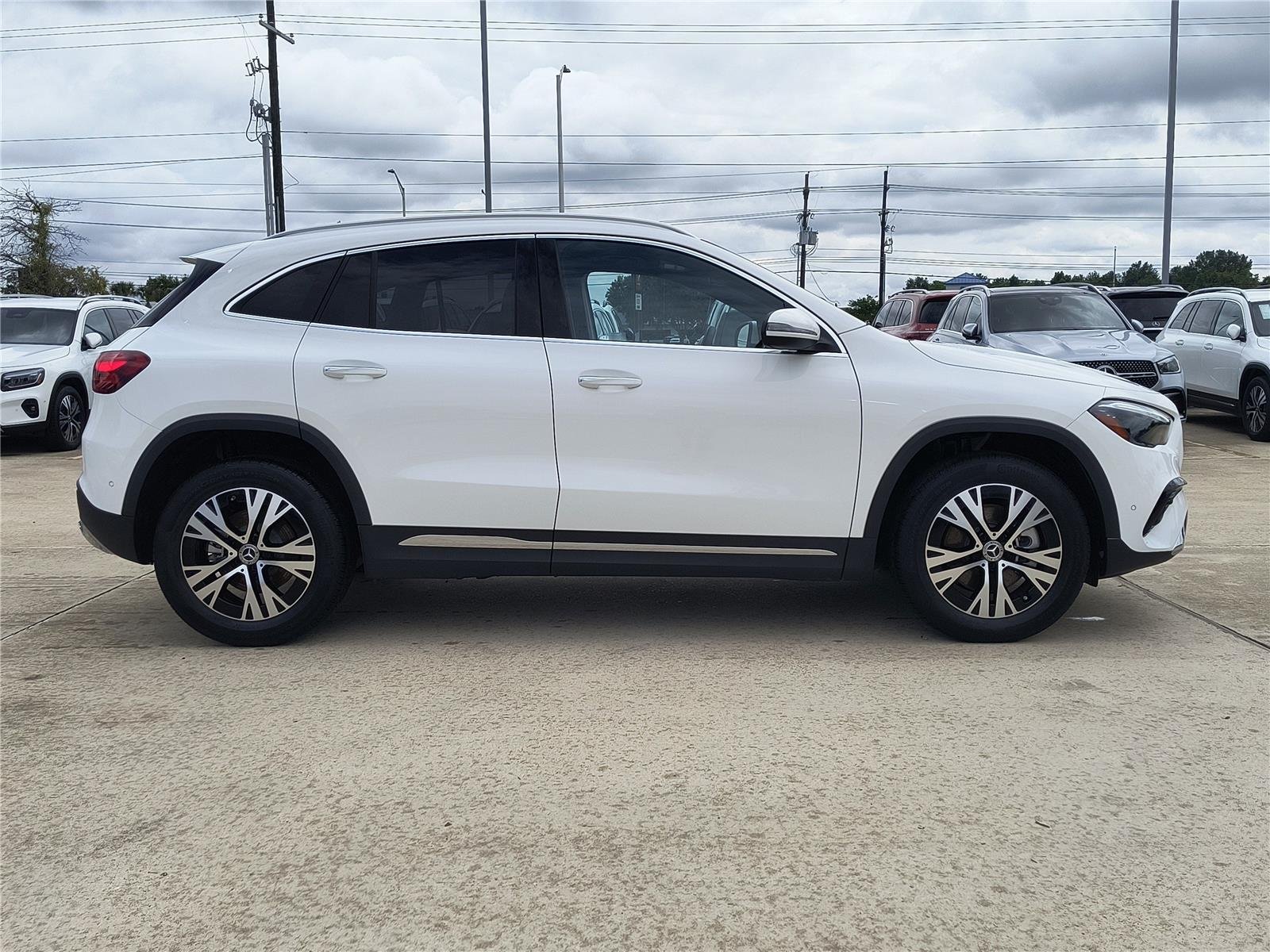 Used 2025 WHITE Mercedes-Benz GLA 250 image 9