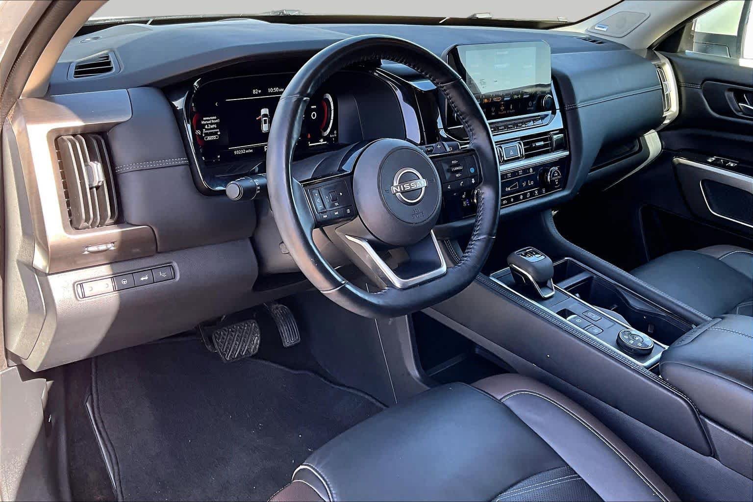 Used 2024 Pearl White Tricoat Nissan Platinum image 18