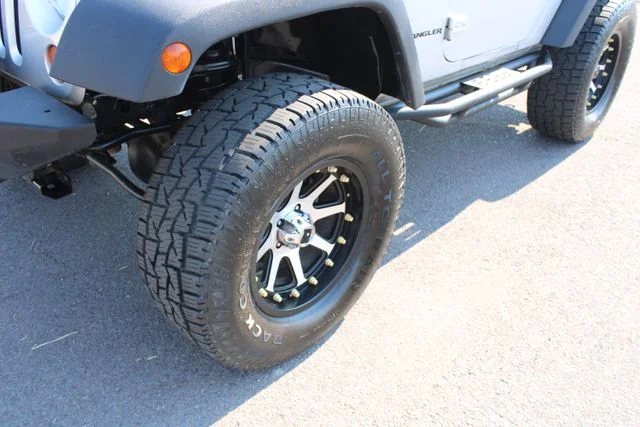Used 2007 Silver Jeep Rubicon image 12