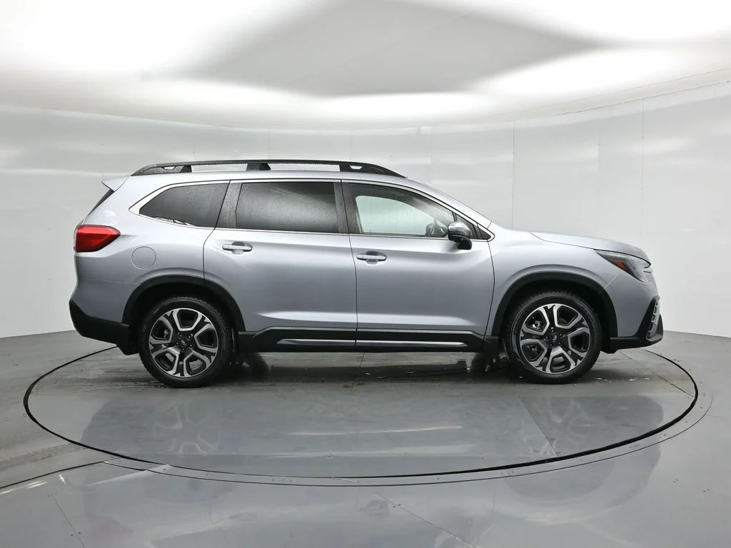 Certified Used 2023 Silver Subaru Limited image 27