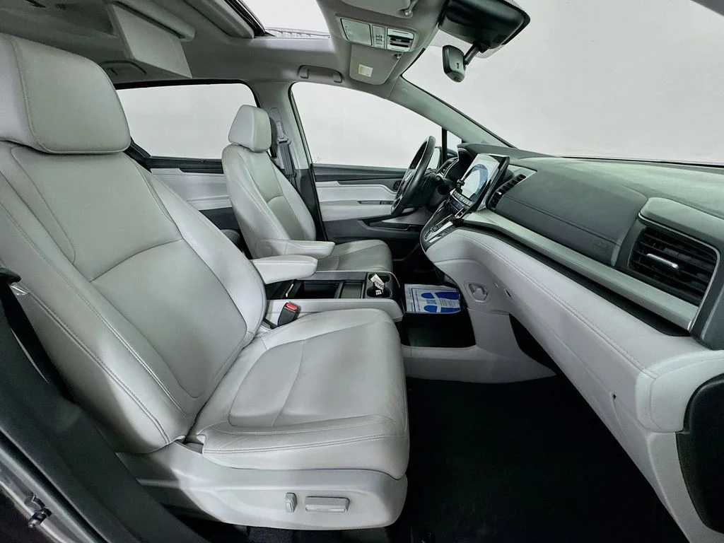 Certified Used 2018 Modern Steel Metallic Honda EX-L image 41