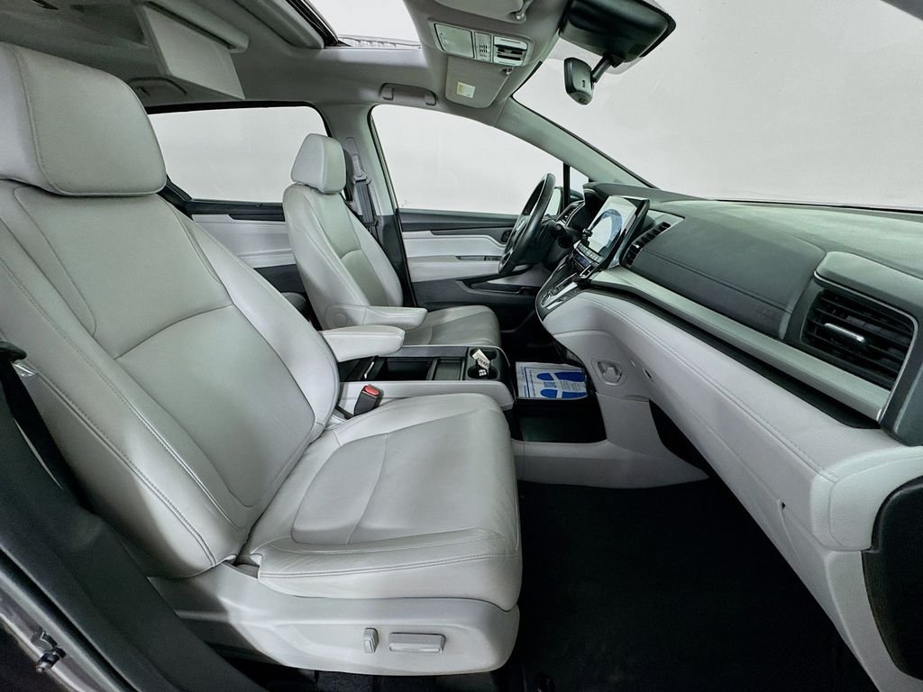 Certified Used 2018 Modern Steel Metallic Honda EX-L image 41