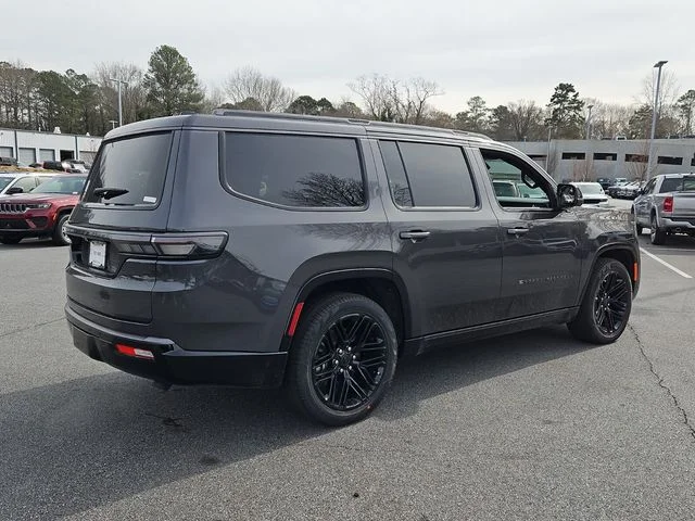 New 2026 Baltic-Gray Metallic Clear-Coat Exterior Paint Jeep Limited image 9