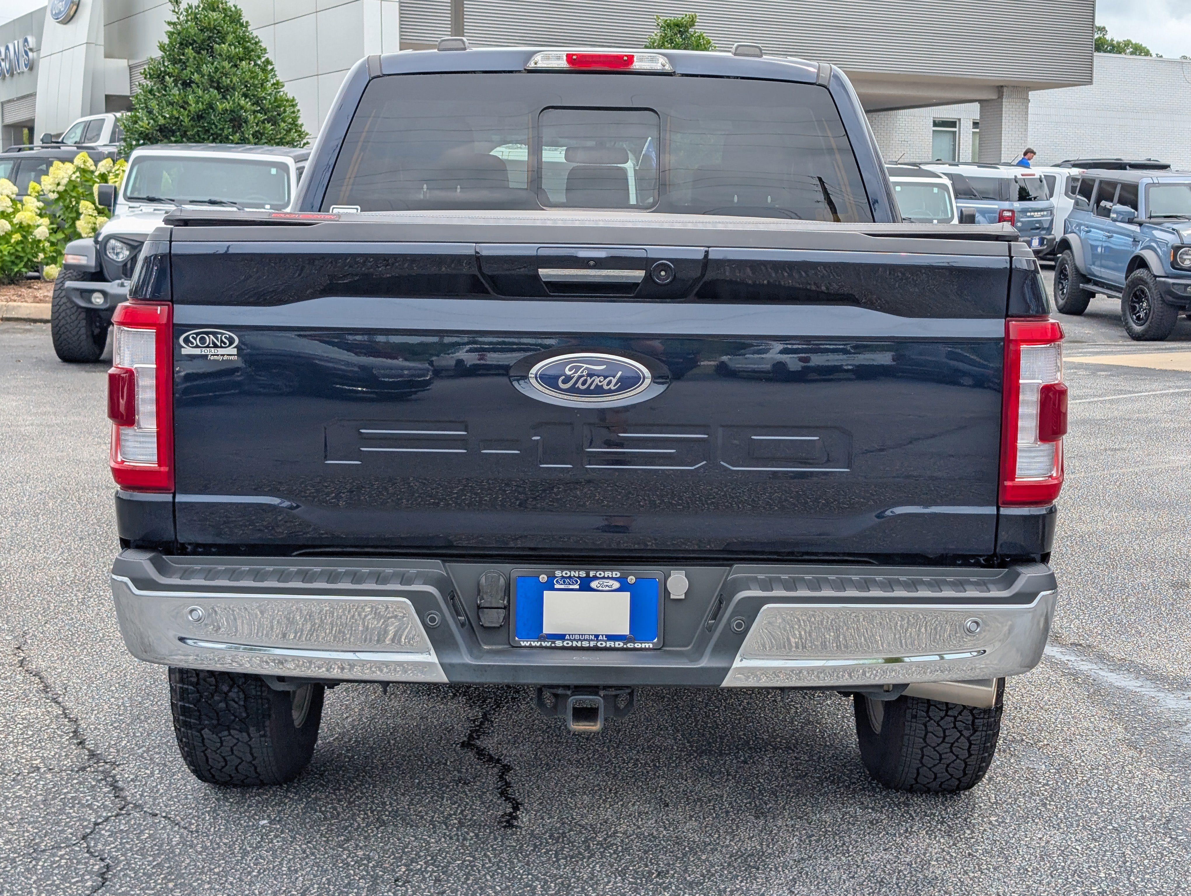 Certified Used 2023 Antimatter Blue Metallic Ford LARIAT image 10