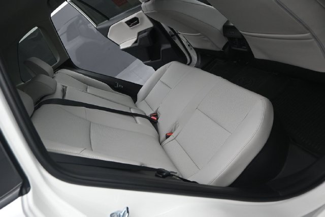 New 2026 Ice Cap Toyota XLE Premium image 14