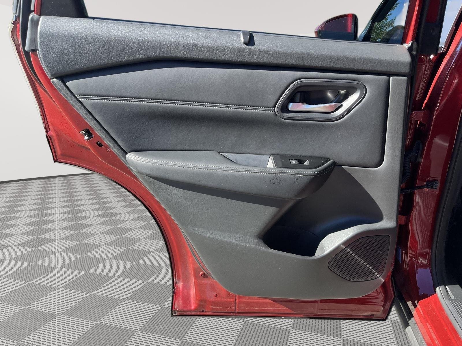Used 2024 Scarlet Ember Tintcoat Nissan SV image 11