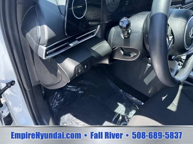 Used 2024 White Hyundai SEL image 18