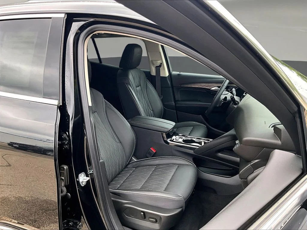 Used 2023 Black Buick Avenir image 32