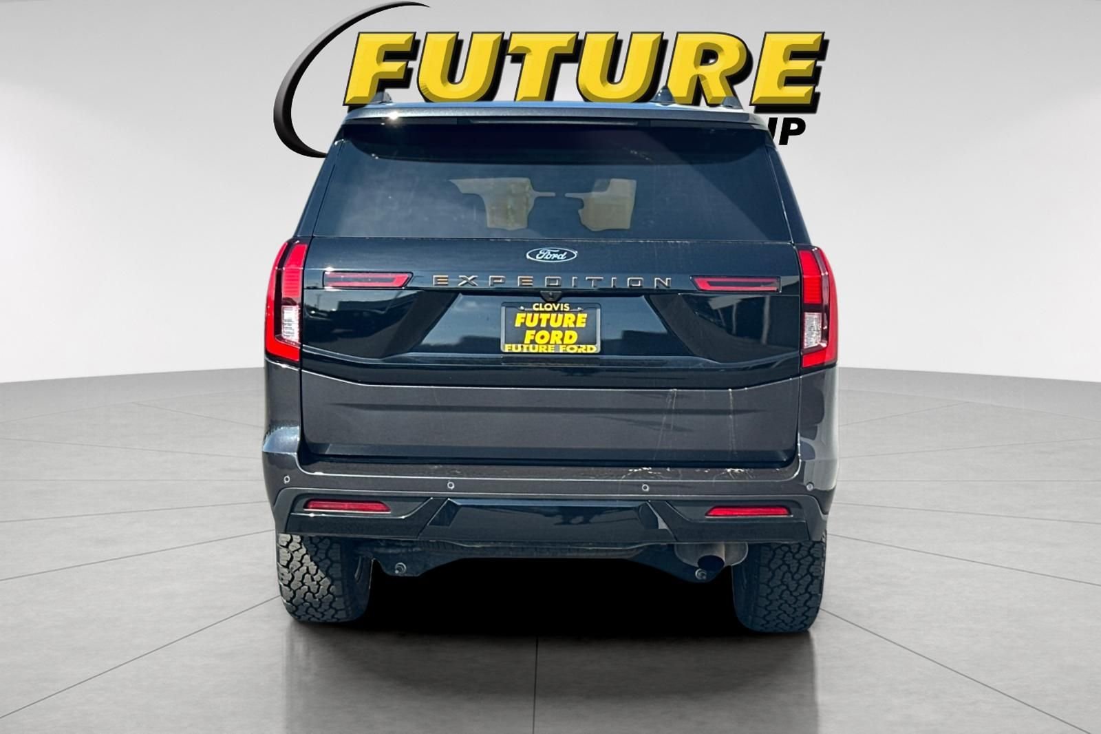 Used 2025 Gray Ford Tremor image 5
