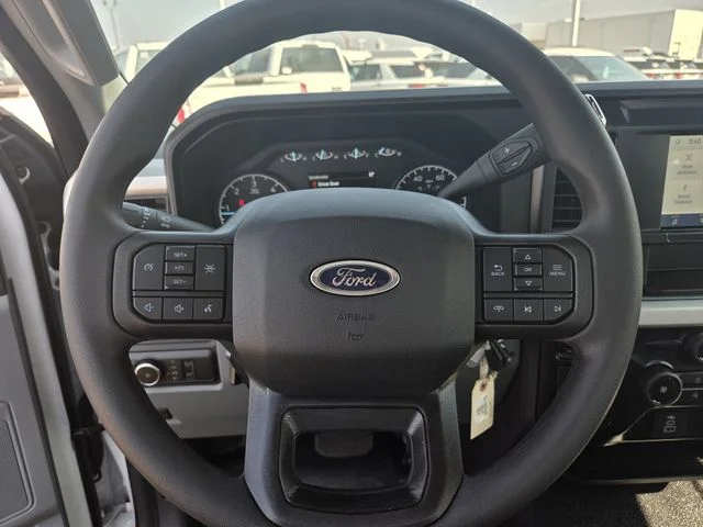 2026 Ford F-350 Super Duty Chassis Cab XL - Photo 19