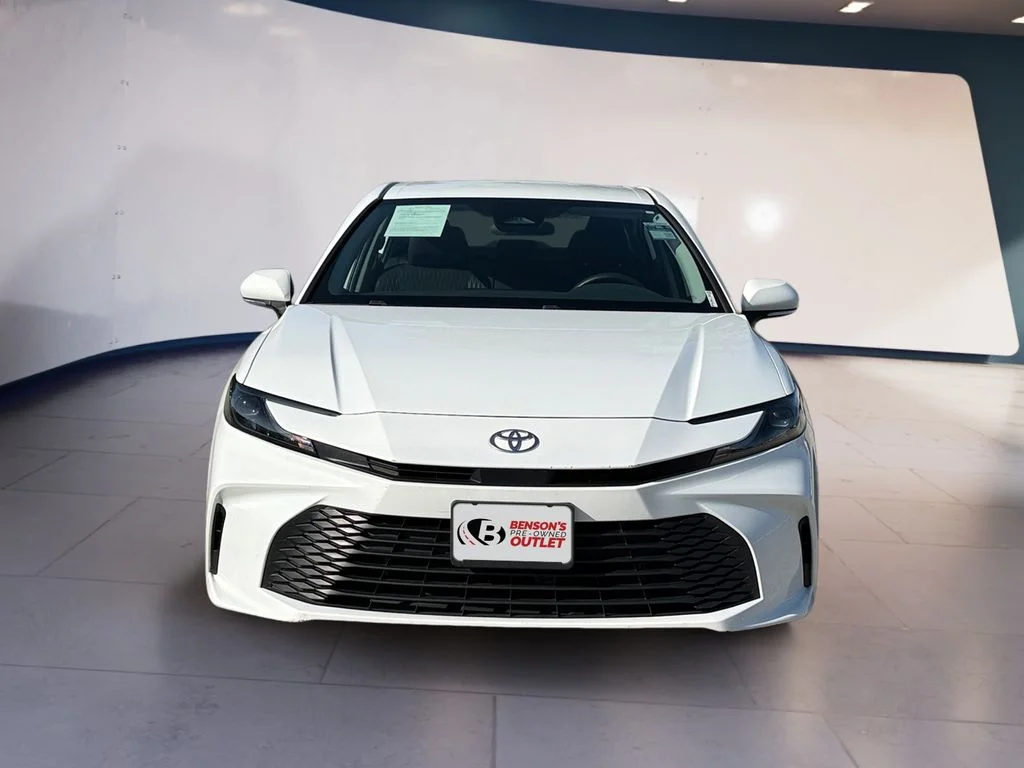 Used 2025  Toyota LE image 8