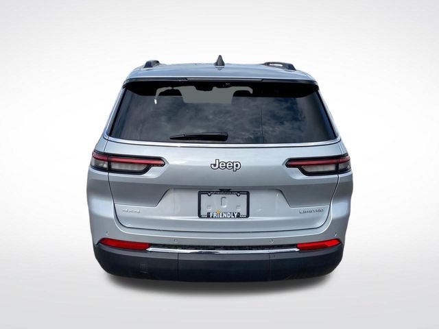 Used 2025 Silver Jeep Limited image 4