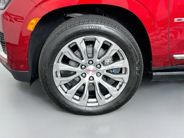 2024 GMC Yukon Denali - Photo 11