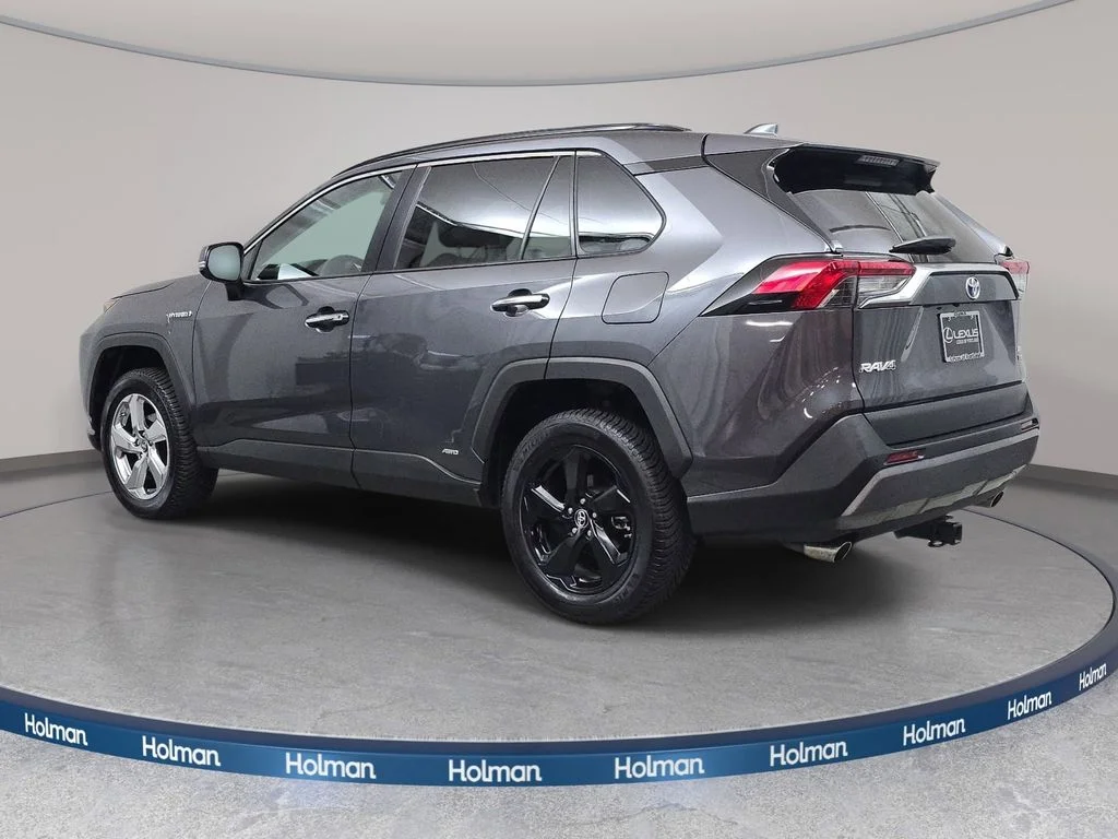 Used 2019 Gray Toyota Limited image 8