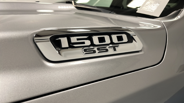 Used 2025 Billet Silver Metallic Clearcoat Ram Laramie image 34