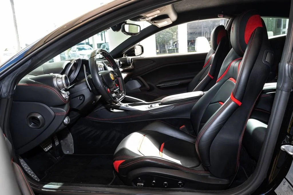 Used 2018 Nero Ferrari V12 image 31