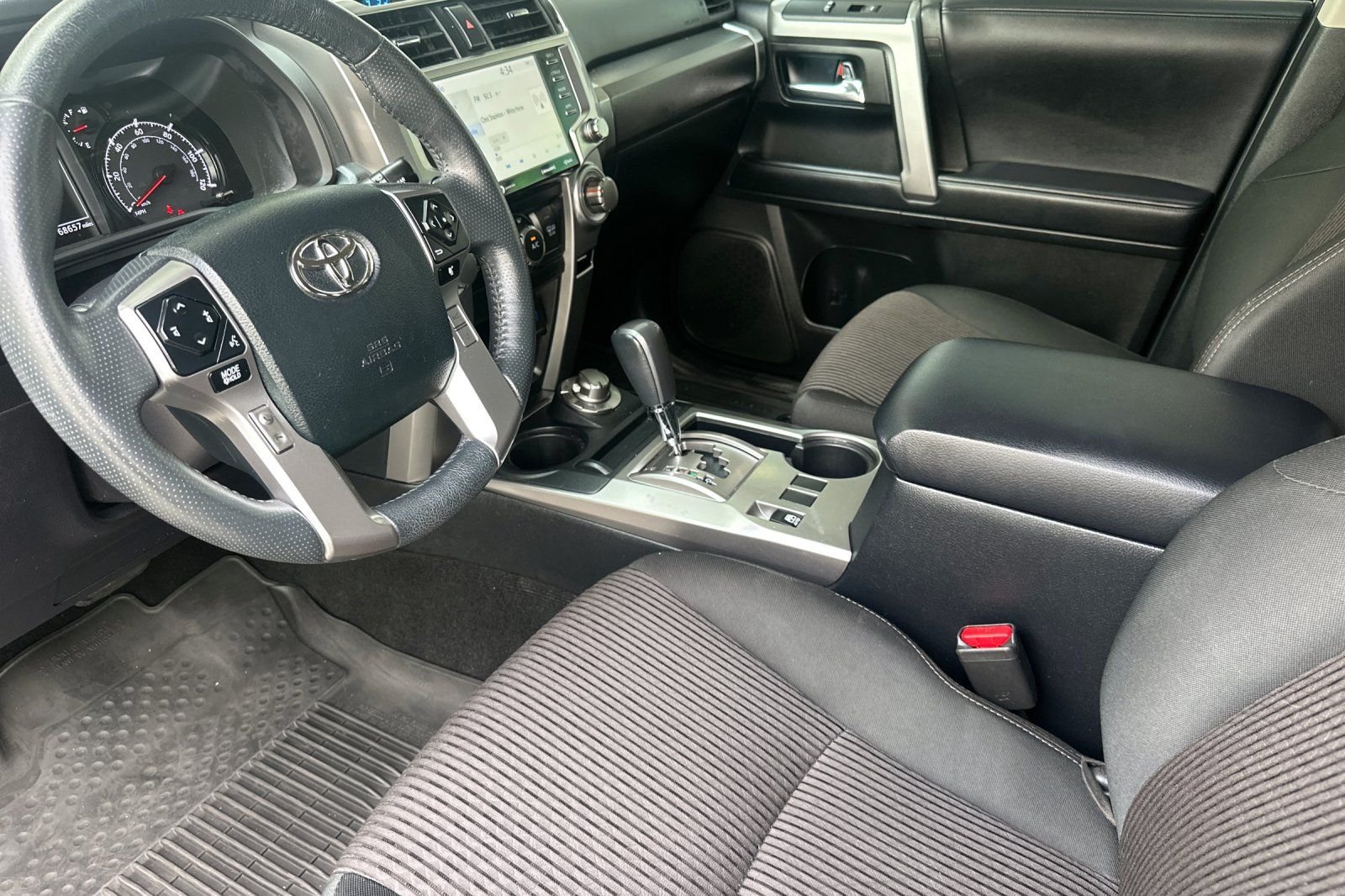 Used 2022  Toyota Trail image 10