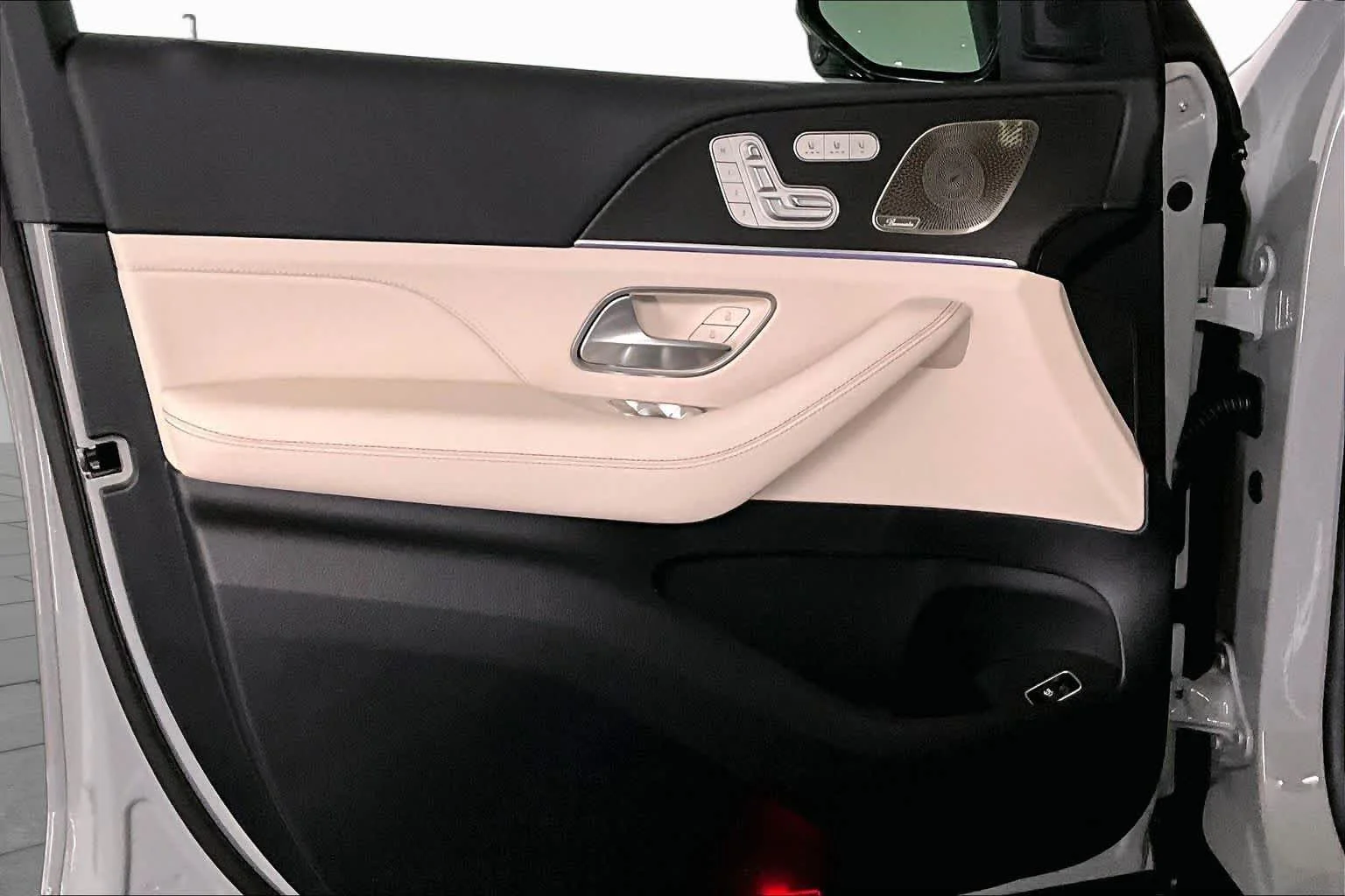 New 2027 MANUFAKTUR Alpine Grey Mercedes-Benz GLS 450 image 12