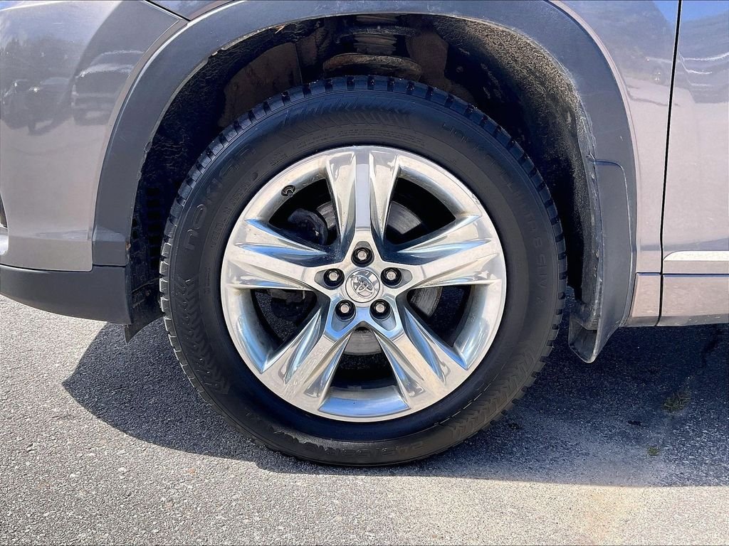 Used 2019 Predawn Gray Mica Toyota Limited Platinum image 7