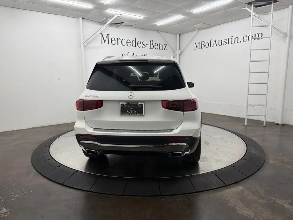 New 2026 White Mercedes-Benz GLB 250 image 6