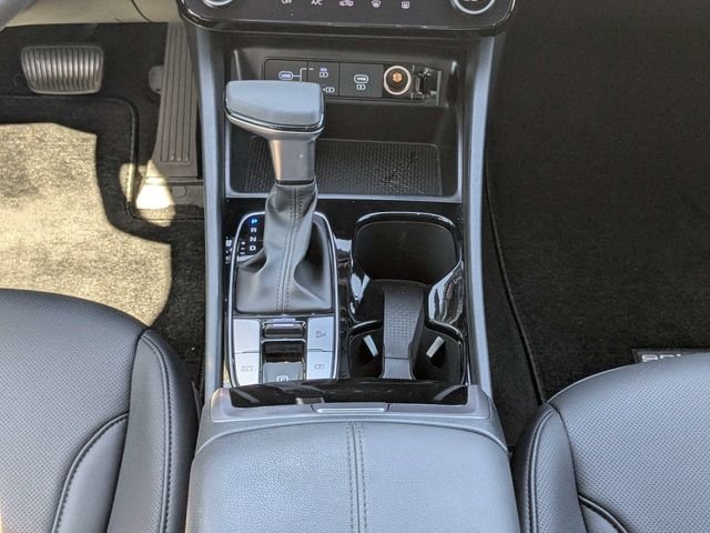 Used 2025 Blue Hyundai SEL image 19
