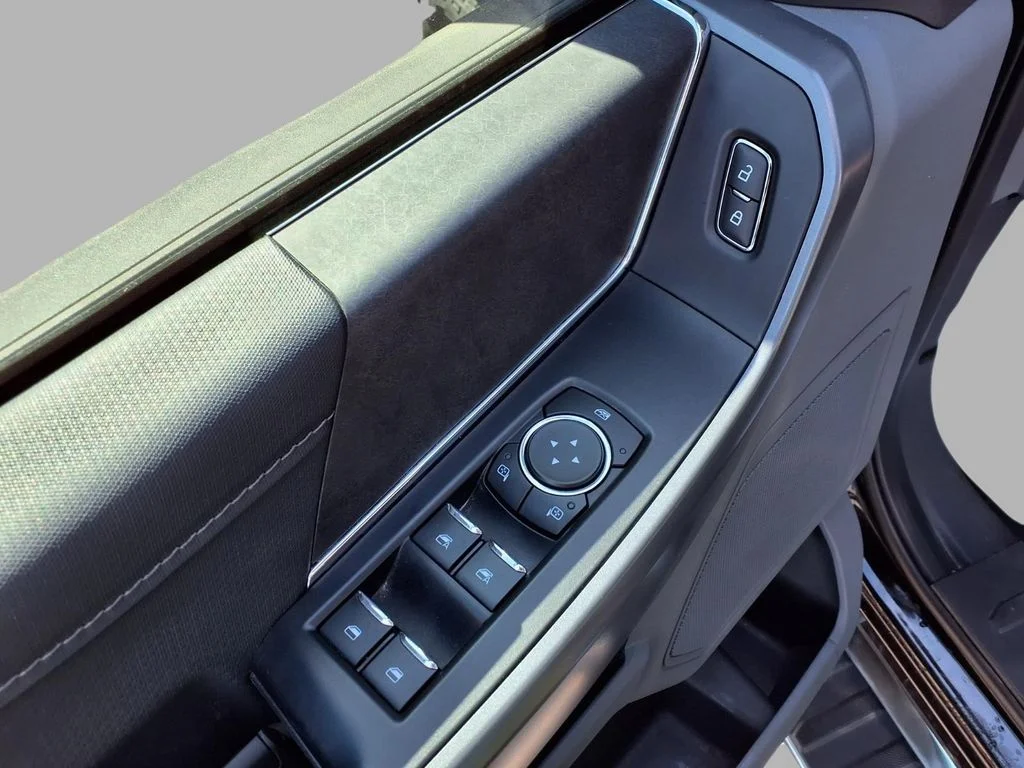 Used 2025 Black Ford XLT image 20