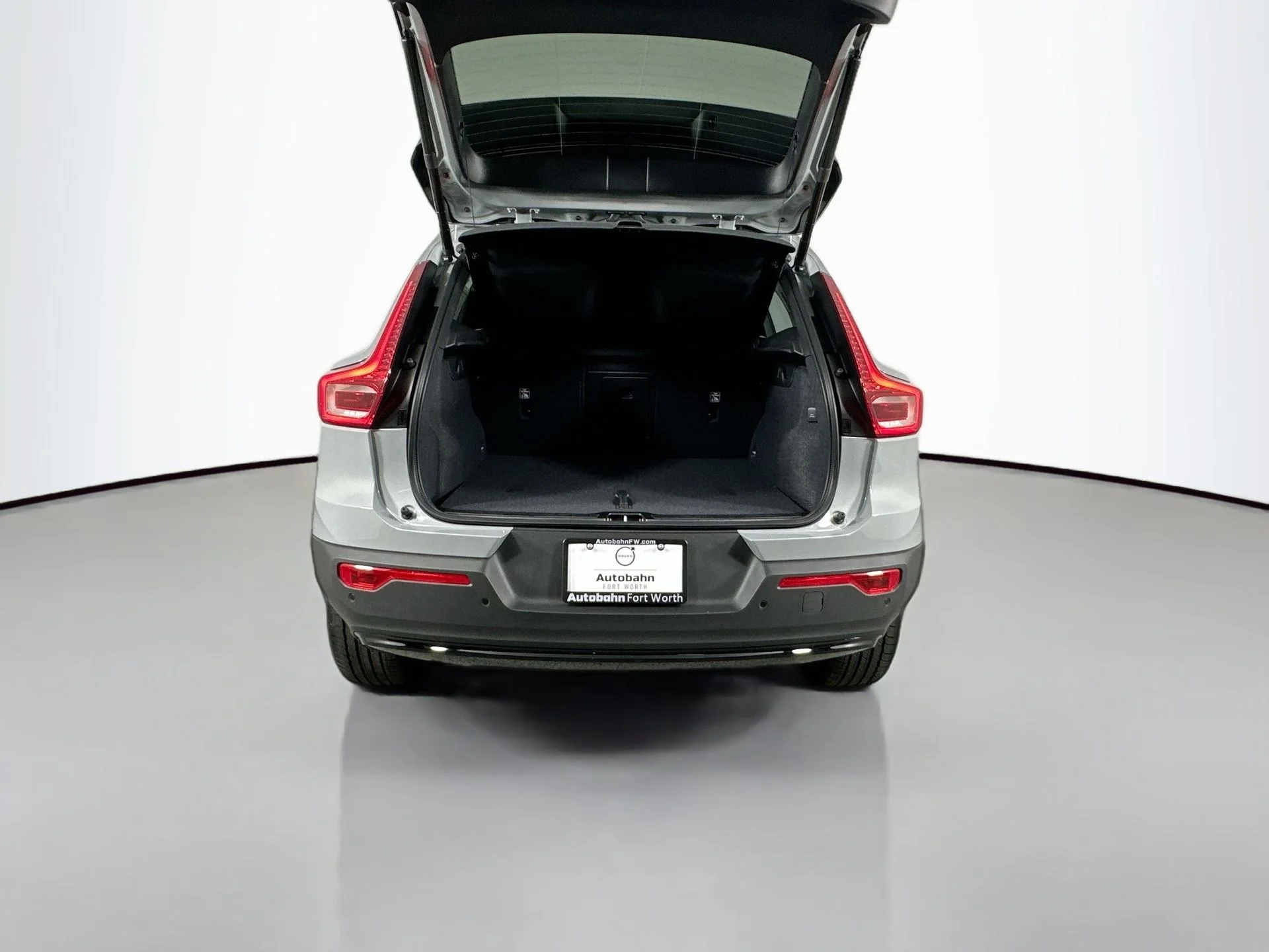 New 2026 Vapour Grey Volvo Plus image 26