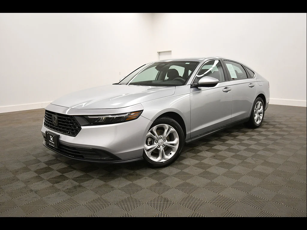 Used 2024 Solar Silver Metallic Honda LX image 2