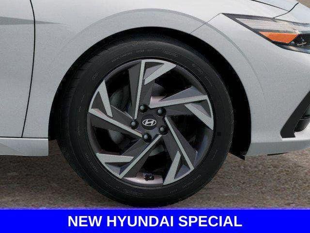 New 2026 White Hyundai SEL Sport image 29
