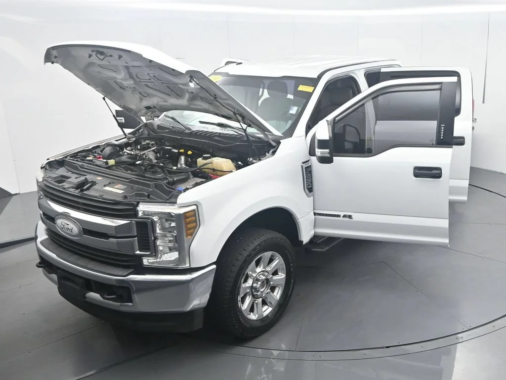 Used 2019 Oxford White Ford XLT image 46