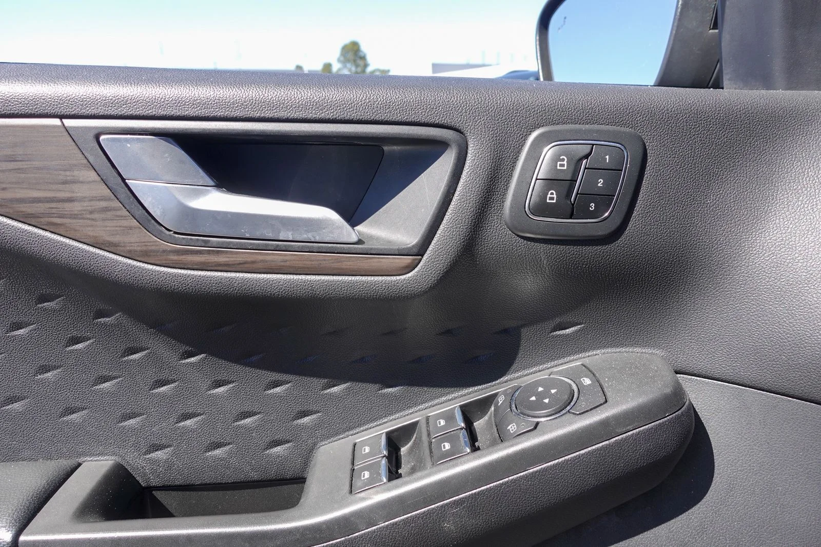 Used 2020 Black Metallic Ford Titanium image 15