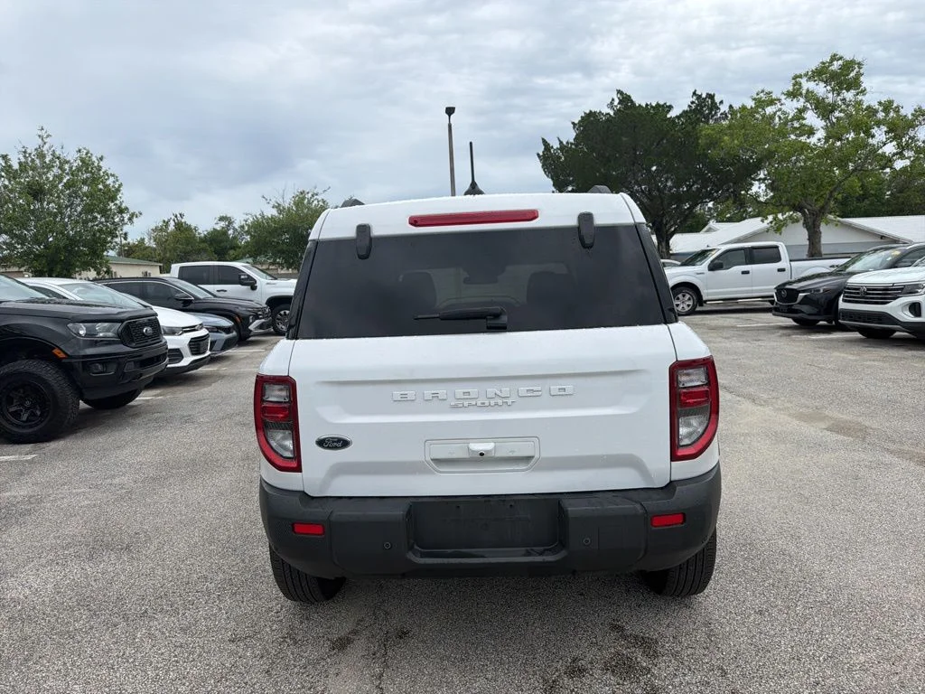 Used 2025 White Ford Big Bend image 7