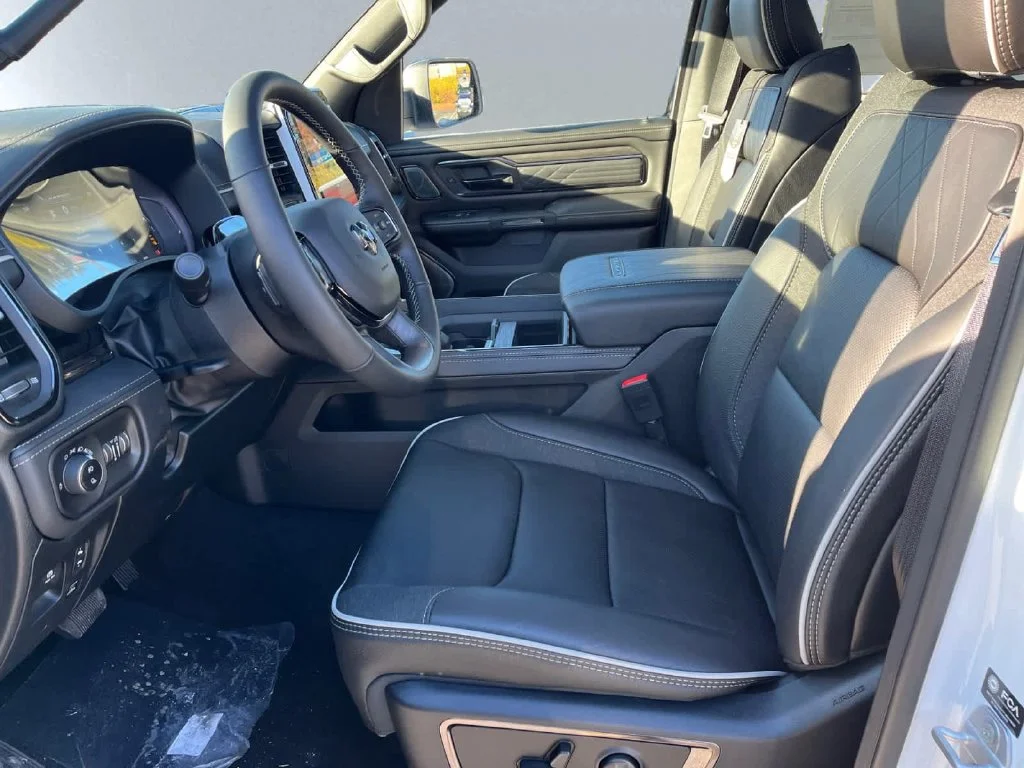 2026 RAM 1500 Limited - Photo 8