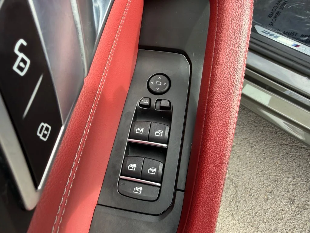 Used 2022 Manhattan Green Metallic BMW M50i image 14