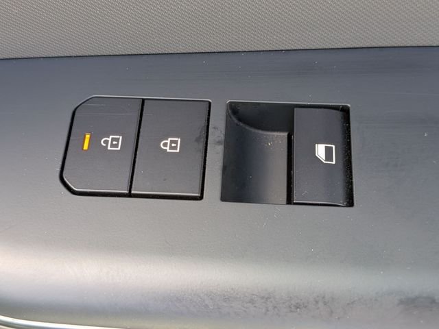 Certified Used 2025 White Kia LXS image 38