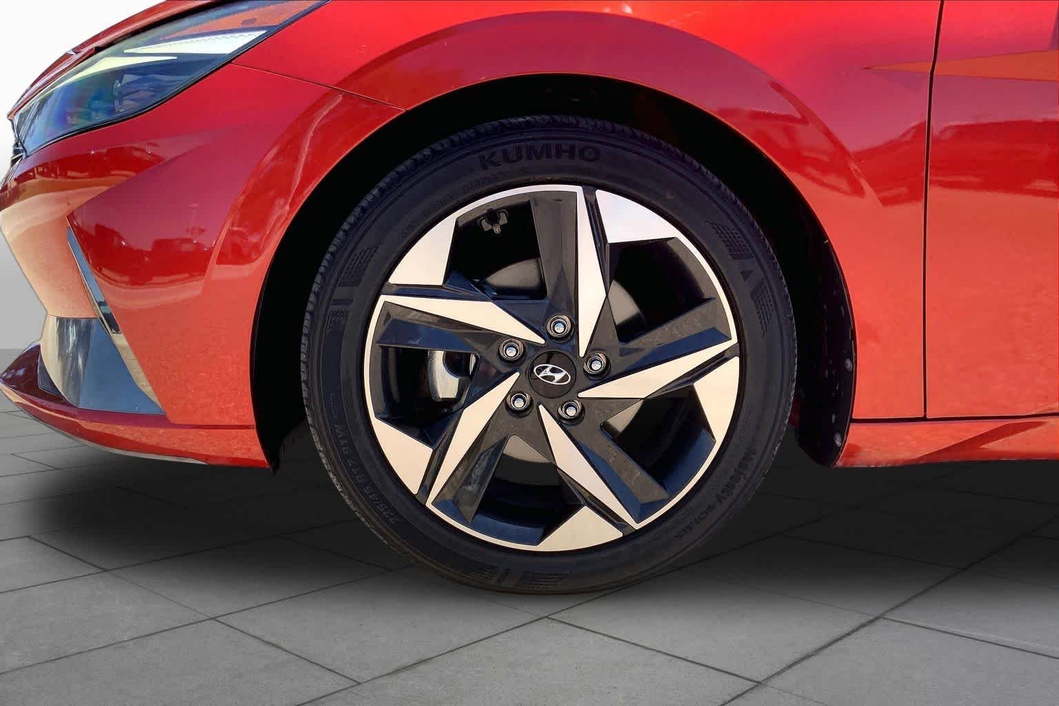 Used 2021 Lava Orange Hyundai Limited image 10