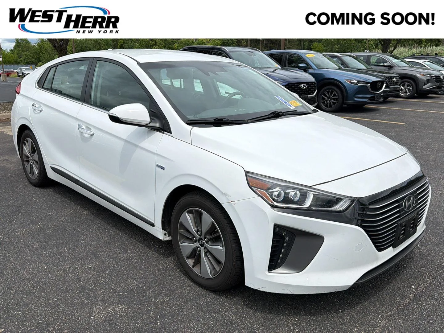 Used 2019 Wh Hyundai  image 1