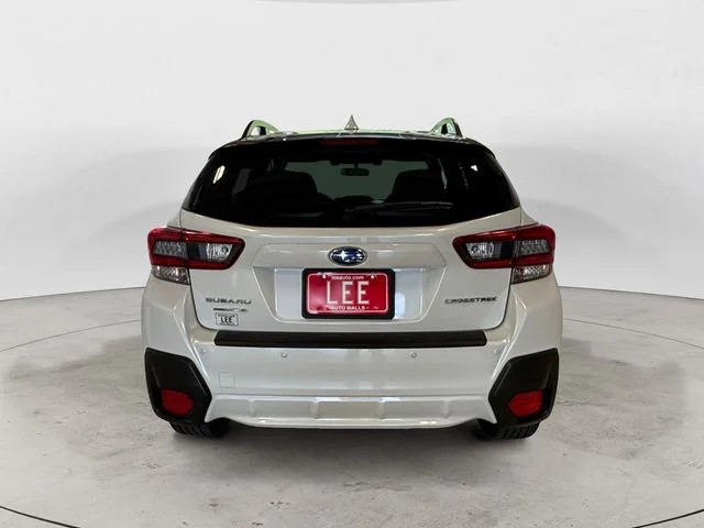 Used 2020 Crystal White Pearl Subaru Limited image 4