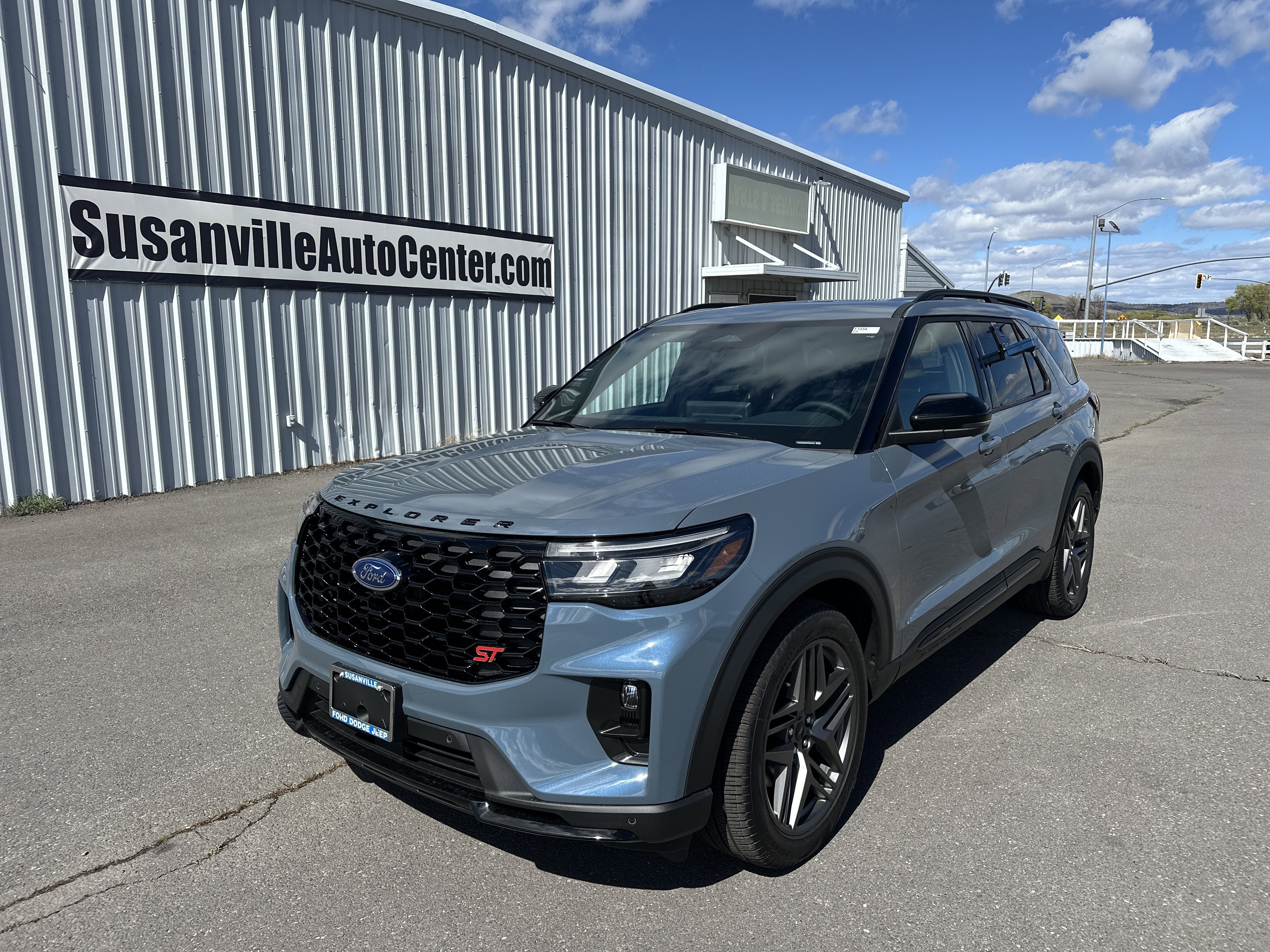 2026 Ford Explorer ST 4WD's photo