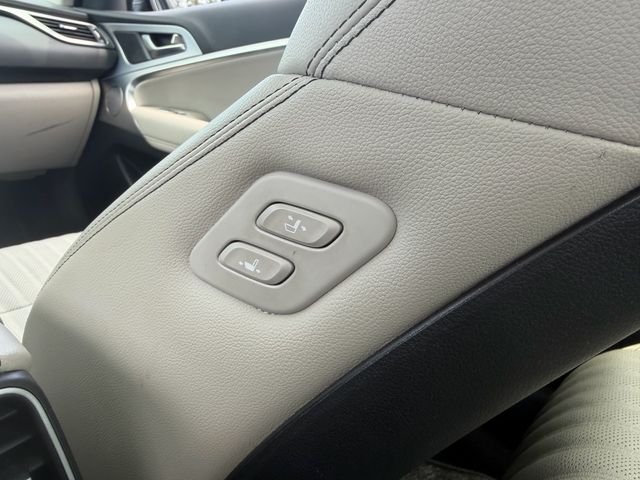 Used 2019 Gray Genesis 2.0T Advanced image 12