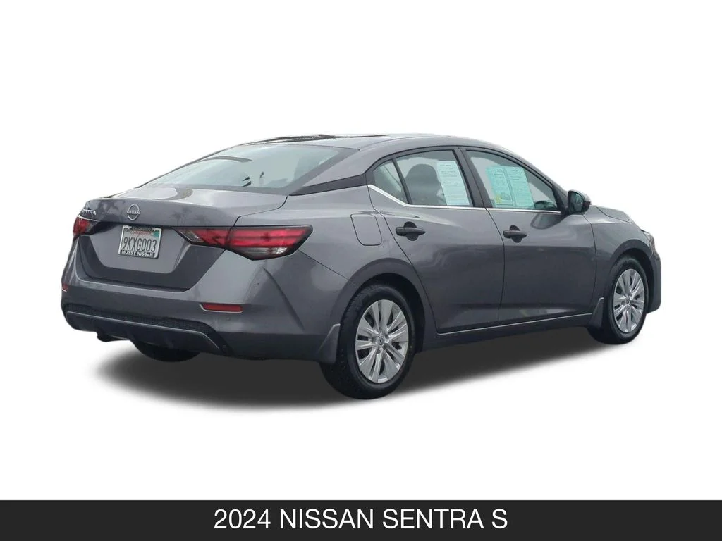 Used 2024 Gray Nissan S image 9