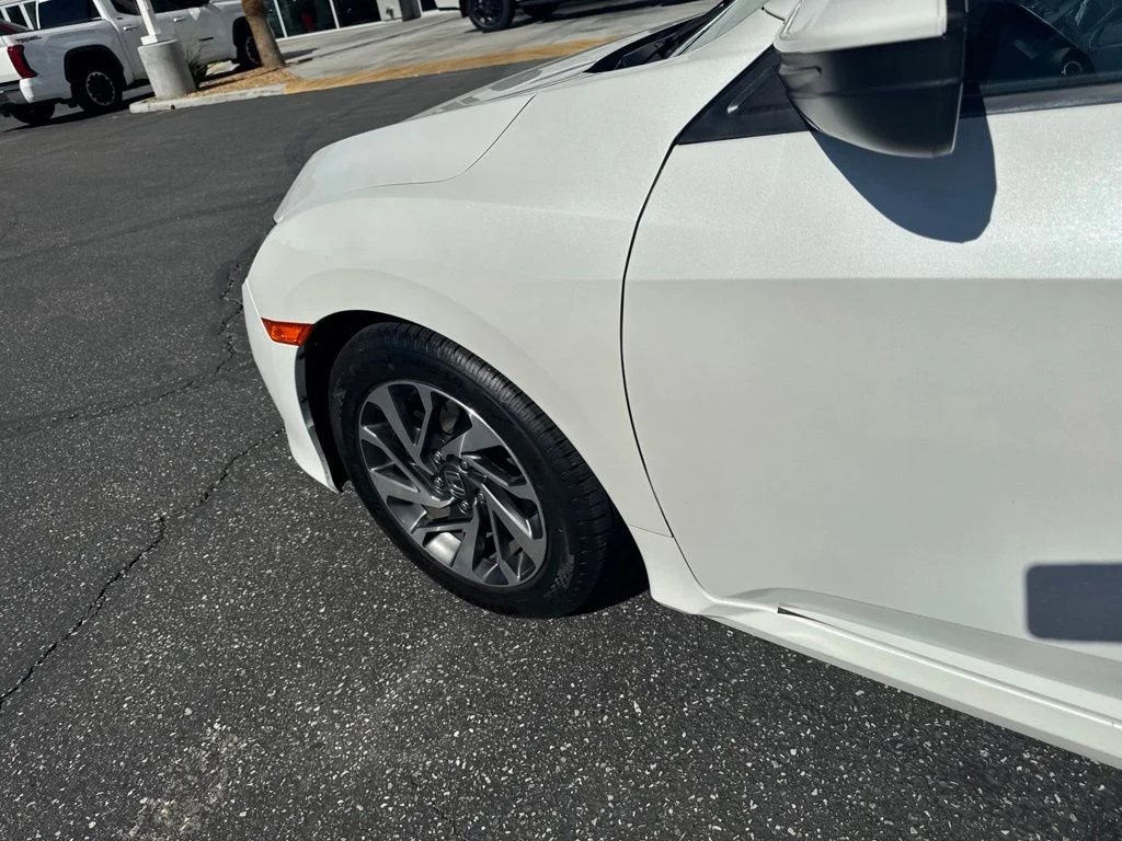 Used 2017 White Honda EX image 10