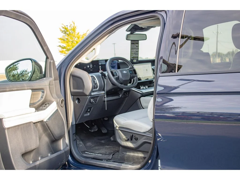 New 2027 Blue Ember Metallic Ford MAX Platinum image 32
