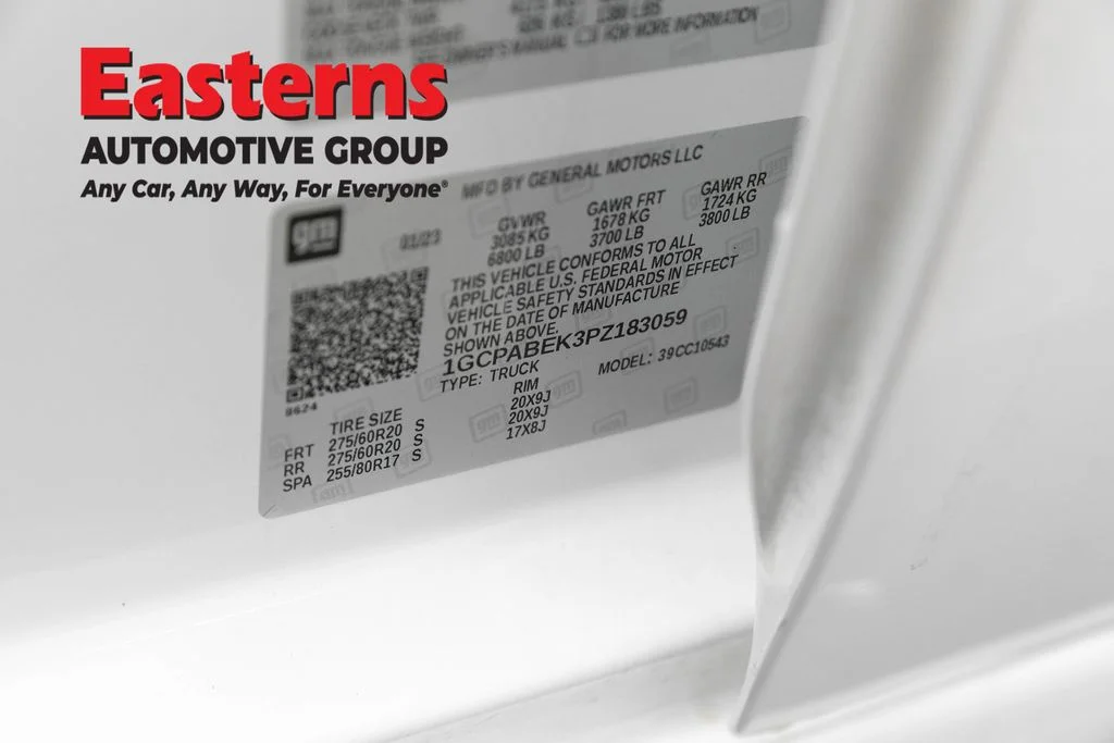 Used 2023 White Chevrolet Custom image 35